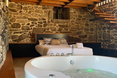 Hotel con jacuzzi íntimo en la habitación