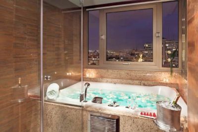 Hotel en Madrid con jacuzzi en la habitación