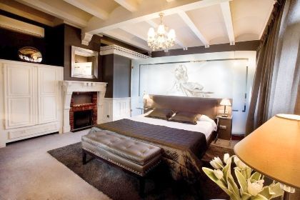 Hotel para San Valentín en Álava con chimenea y jacuzzi privado