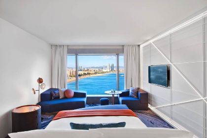 Hotel para regalar el día de los enamorados en Cataluña con vistas al mar