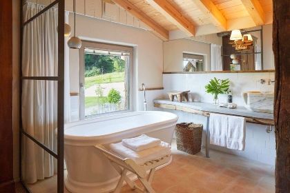 Hotel rural para San Valentín en Vizcaya con vistas al monte