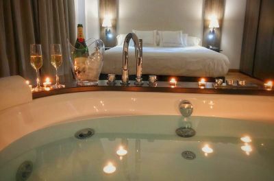 Hoteles para parejas con bañera de hidromasaje en la habitación