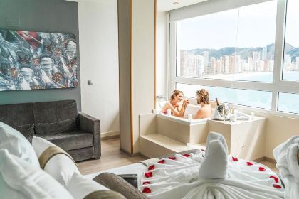 Hoteles para parejas en Alicante con jacuzzi en la habitación