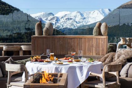 Hoteles para parejas en Andorra con vistas las montañas nevadas